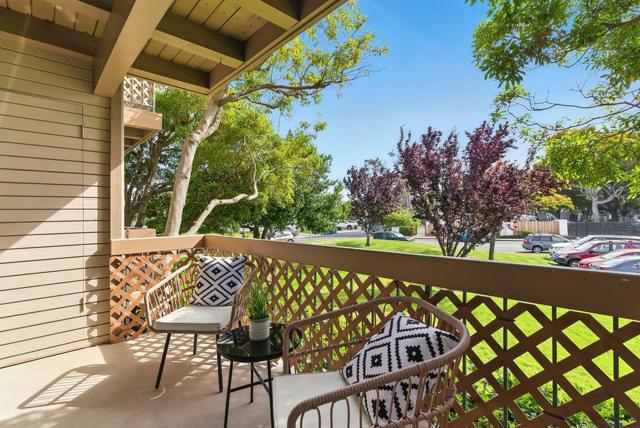 707 Fathom Drive, San Mateo CA: https://media.crmls.org/mediaz/1a44d71b-db9e-4233-9d86-730f6802eb35.jpg