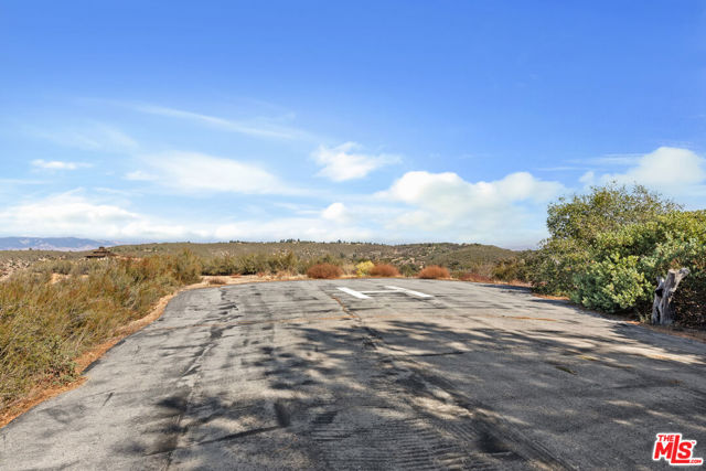 Image 31 of 59 For 28765 Pine Canyon Road