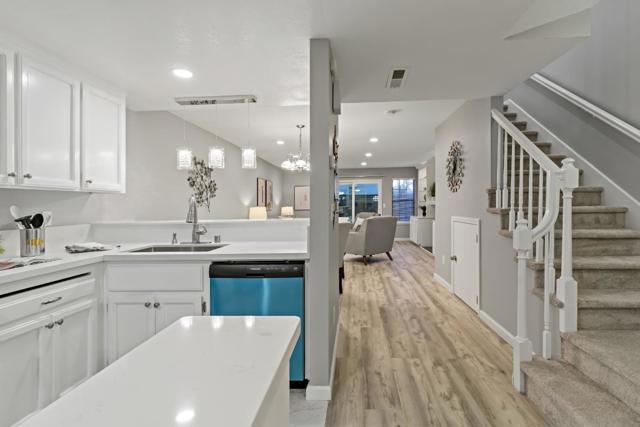 340 W Sunnyoaks Avenue, Campbell CA: https://media.crmls.org/mediaz/1a473c35-17af-4b2e-9e8c-40a7ab9b12d4.jpg