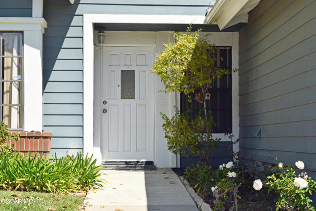 2462 Rikkard Drive, Thousand Oaks CA: https://media.crmls.org/mediaz/1a474c00-9724-448c-b66d-d1b89668ae55.jpg