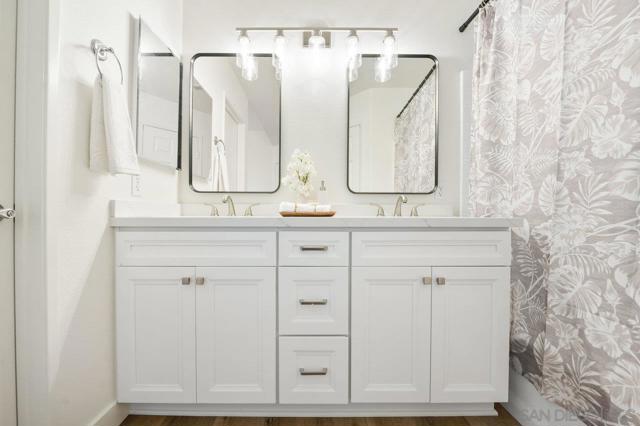 4087 Ivey Vista, Oceanside CA: https://media.crmls.org/mediaz/1a4753dc-04be-4eb4-b756-fdd6fb25d87d.jpg