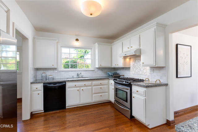 2440 Coniston Place, San Marino CA: https://media.crmls.org/mediaz/1a478880-5c8c-4d97-850b-56168ec39ce8.jpg