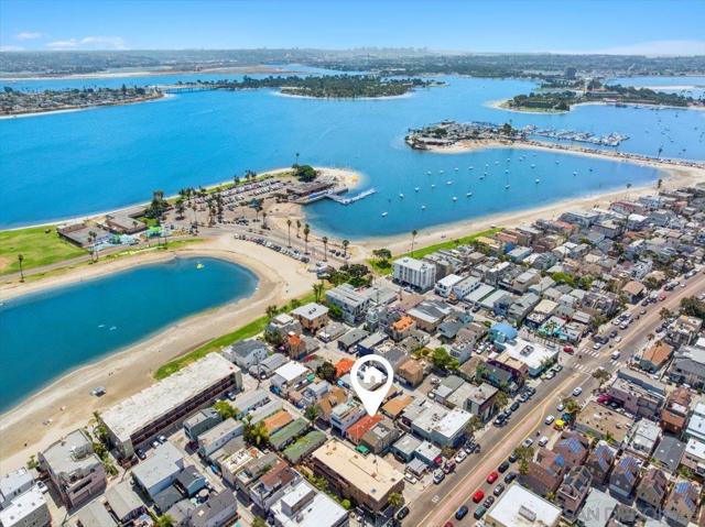 814 16 Pismo Ct., San Diego CA: https://media.crmls.org/mediaz/1a478b48-0bcd-44b1-a588-4f2223fd01a8.jpg