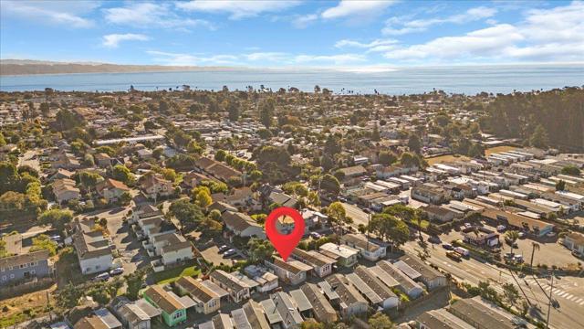 2565 Portola Drive, Santa Cruz CA: https://media.crmls.org/mediaz/1a483111-1a2d-4ab7-a867-54a3800f61e6.jpg