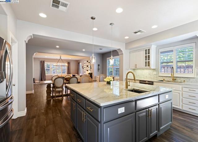 7563 Balmoral Way, San Ramon CA: https://media.crmls.org/mediaz/1a4a96a5-9449-4418-9810-d9417728eab8.jpg