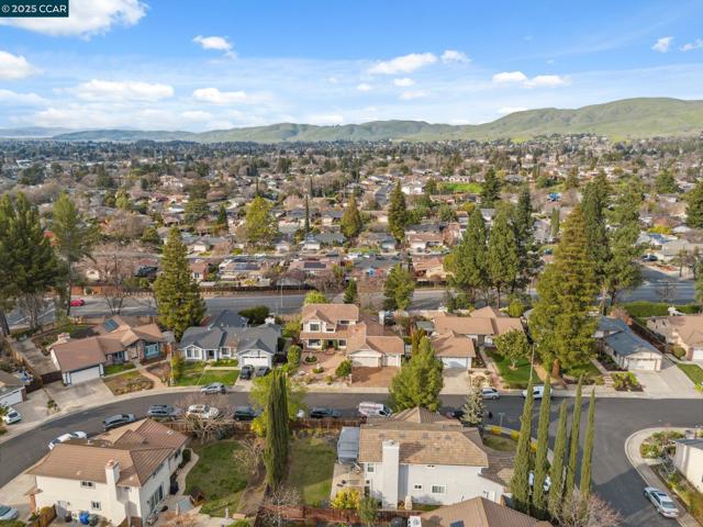 5497 Silver Sage Ct, Concord CA: https://media.crmls.org/mediaz/1a4abd6e-5125-4b5f-8b99-01eb2fa71a3a.jpg