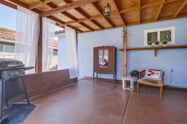 7460 Kamwood, San Diego CA: https://media.crmls.org/mediaz/1a4bc464-744c-47bb-8fa3-d0b840602982.jpg