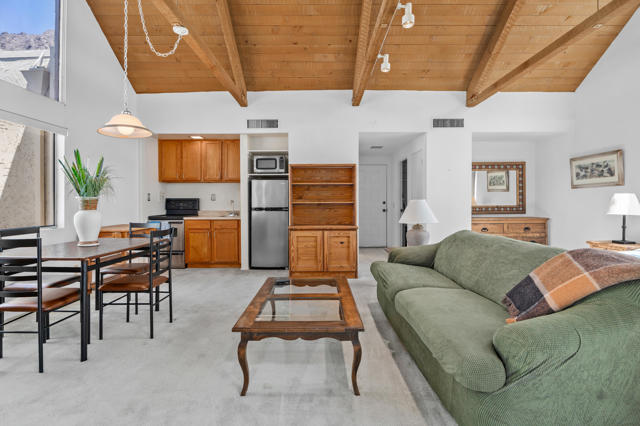 78225 Cortez Lane, Indian Wells CA: https://media.crmls.org/mediaz/1a4c415f-20ec-4e72-8fa8-86636b68e849.jpg
