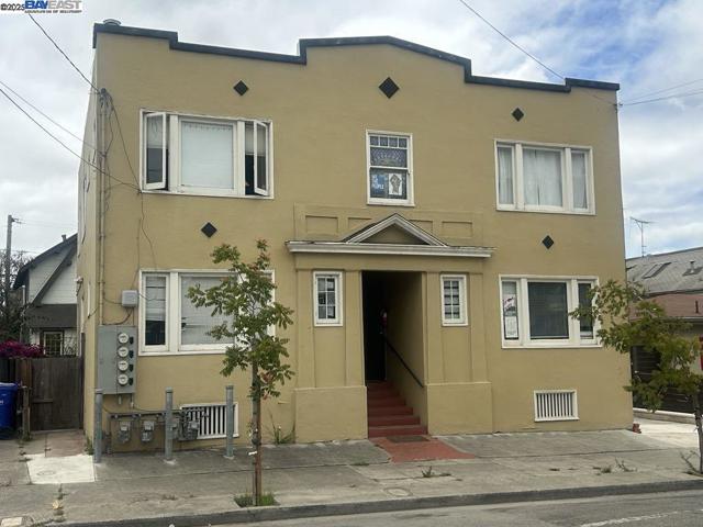 675 Brockhurst St, Oakland CA: https://media.crmls.org/mediaz/1a4c568d-d07b-4c85-a27c-649b3ea7e7bb.jpg
