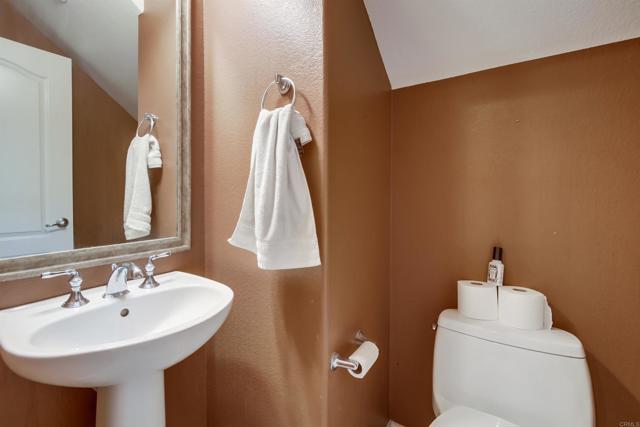 Detail Gallery Image 16 of 57 For 2174 Desert Hare Ct #105,  Chula Vista,  CA 91915 - 3 Beds | 2/1 Baths