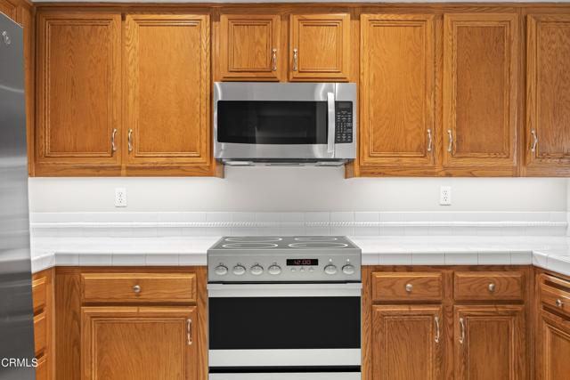273 Camino Toluca, Camarillo CA: https://media.crmls.org/mediaz/1a4dd155-3e96-428f-b460-c9a00eded031.jpg