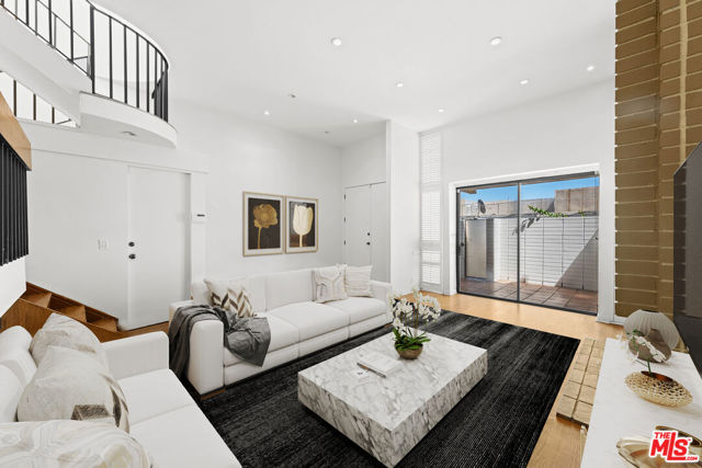 357 S El Camino Drive, Beverly Hills CA: https://media.crmls.org/mediaz/1a4e5903-723c-4c48-88c2-c0772c1c4e04.jpg