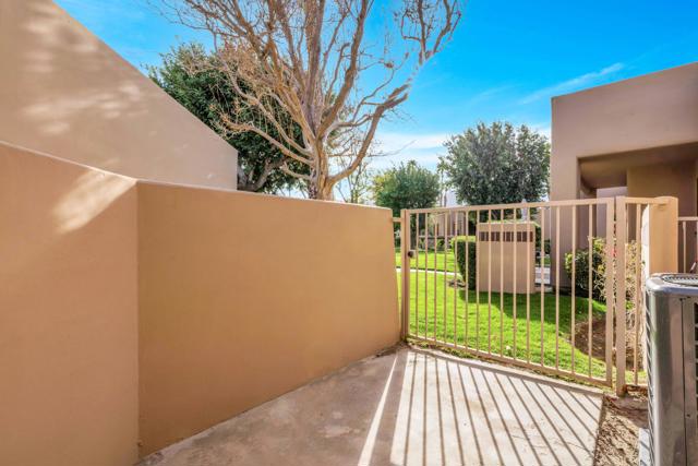 67440 S Chimayo Drive, Cathedral City CA: https://media.crmls.org/mediaz/1a4e98dc-2d03-4f21-8da1-27e388389c9a.jpg