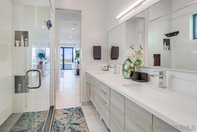 140 Imperial Beach Blvd, Imperial Beach CA: https://media.crmls.org/mediaz/1a4ec700-149f-43f2-b049-24f1ddc132ac.jpg