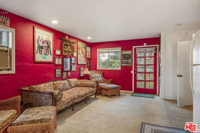 2882 Belden Drive, Los Angeles CA: https://media.crmls.org/mediaz/1a4f5c78-6308-47eb-b89b-2ac97db2cabf.jpg