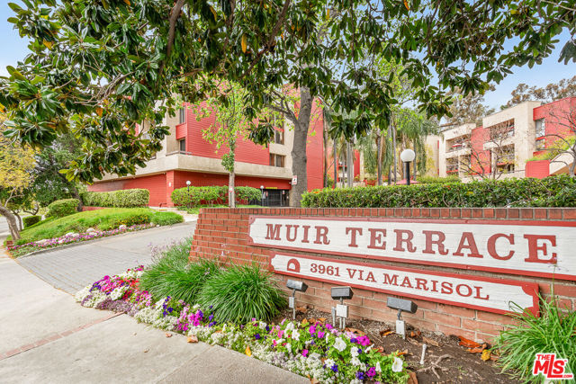 3961 Via Marisol, Los Angeles CA: https://media.crmls.org/mediaz/1a4fa0d4-5cf6-48f2-b258-e1695e309cbc.jpg