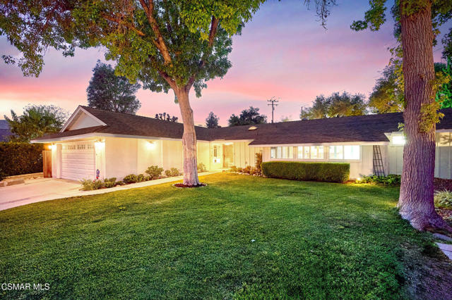 26007 Philrich Circle, Calabasas CA: https://media.crmls.org/mediaz/1a5020f3-0bef-4a5d-9483-da2431b8cd76.jpg