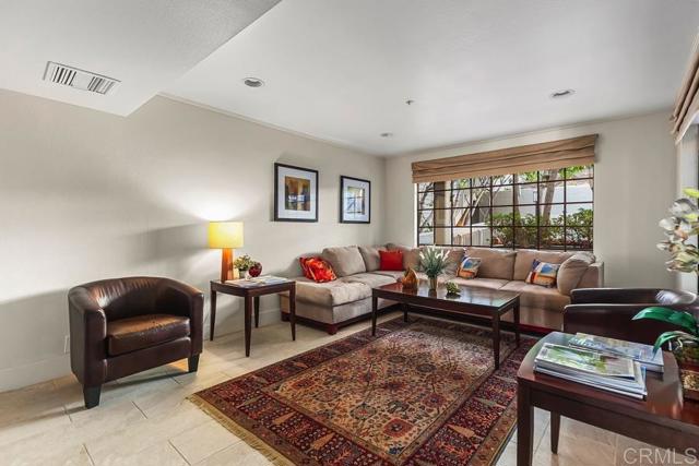 Detail Gallery Image 4 of 40 For 1950 Upas St #308,  San Diego,  CA 92104 - 2 Beds | 2 Baths