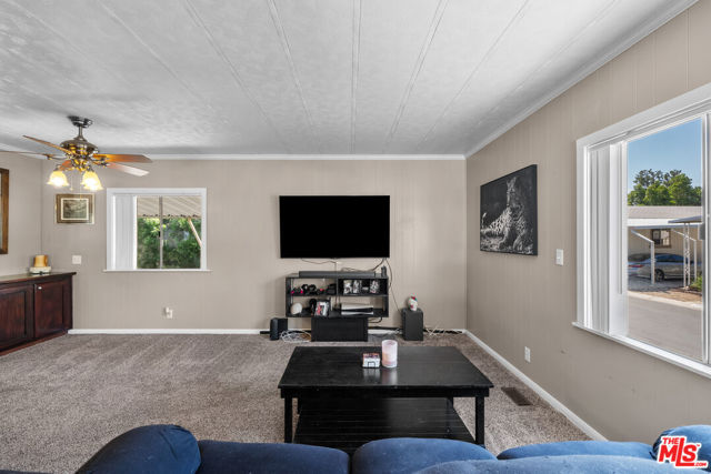 21317 Blue Curl Way, Canyon Country CA: https://media.crmls.org/mediaz/1a50503f-a157-436a-ba18-e7ec51ca54a3.jpg