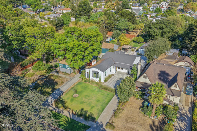 Detail Gallery Image 4 of 42 For 5200 Dahlia Dr, Los Angeles,  CA 90041 - 3 Beds | 3 Baths