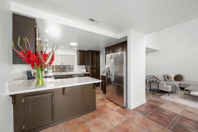 2344 Greenbriar Drive, Chula Vista CA: https://media.crmls.org/mediaz/1a511b85-c673-4169-a4c6-58dbfef5b2f0.jpg