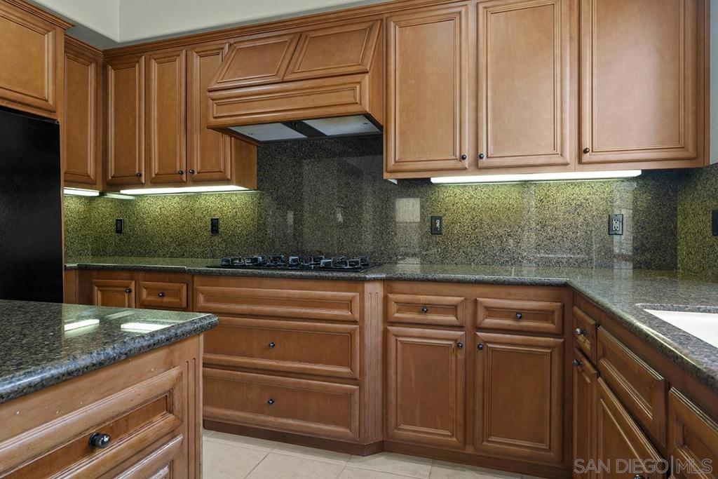 MLS #250043701SD image #19