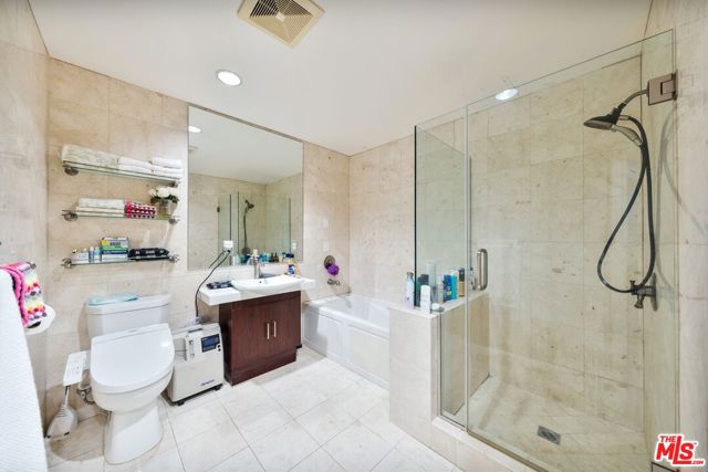 1043 S Kenmore Avenue, Los Angeles CA: https://media.crmls.org/mediaz/1a5304c6-00d2-4efc-af40-de0ad3f355b5.jpg