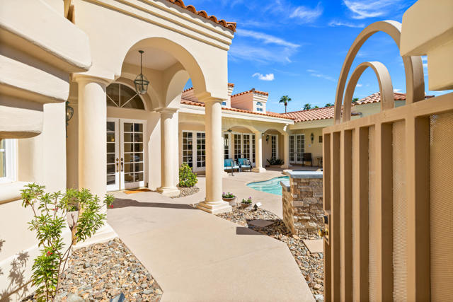 77312 Coyote Creek Path, Indian Wells CA: https://media.crmls.org/mediaz/1a53231a-1c3a-4efe-9e45-fb47c0babf5b.jpg