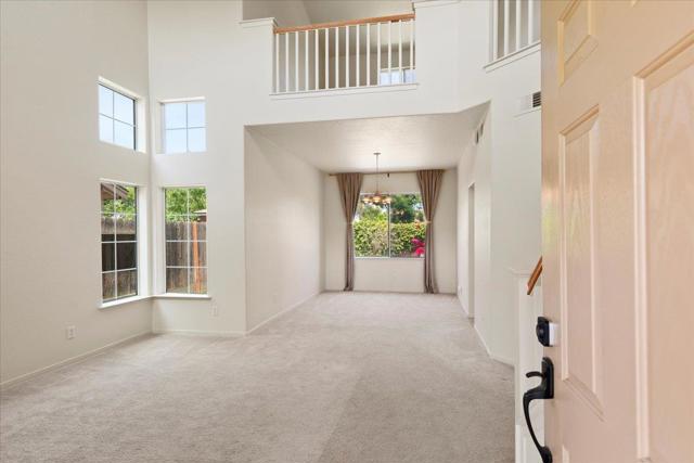 1446 Nottingham Circle, Los Banos CA: https://media.crmls.org/mediaz/1a534d9f-1d23-47d7-8b17-bd821ea7c3af.jpg
