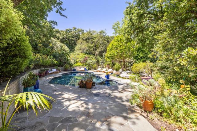 138 Bolivar Lane, Portola Valley CA: https://media.crmls.org/mediaz/1a545f24-b7ea-4251-8d83-2addeb025b1c.jpg