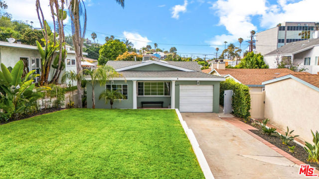 427 W Manchester Avenue, Playa del Rey CA: https://media.crmls.org/mediaz/1a55ab6a-f76d-42e3-a5ee-1393bb4d83fb.jpg