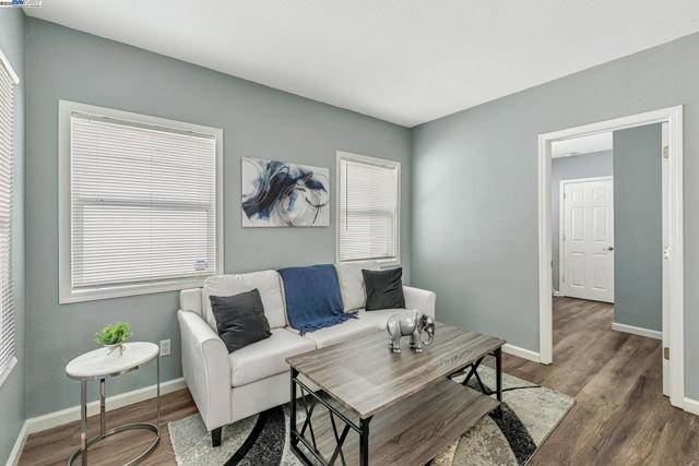 140 Tuolumne Street, Vallejo CA: https://media.crmls.org/mediaz/1a563e7c-ab12-4a56-84eb-4fe821fe05bd.jpg