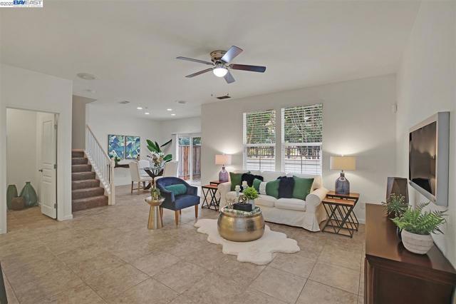 233 S Yucatan Place, Mountain House CA: https://media.crmls.org/mediaz/1a569eab-3b6f-476c-911b-cca1f97be0d9.jpg