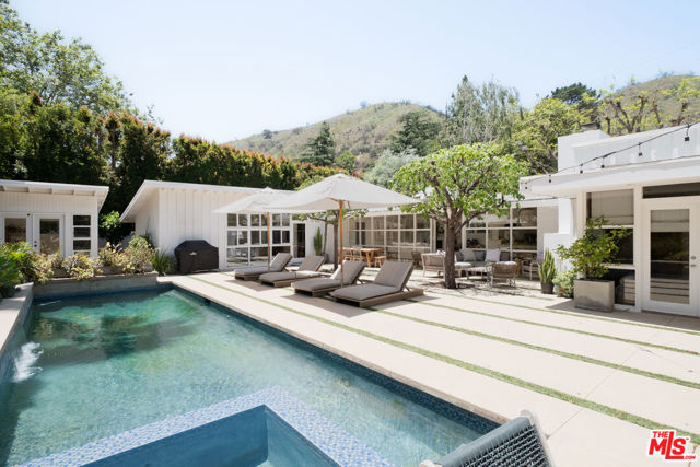 3366 Mandeville Canyon Road, Los Angeles CA: https://media.crmls.org/mediaz/1a56fd63-2ba5-40d5-8127-3a24619ab8e6.jpg
