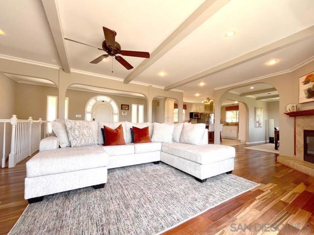 4275 Crestview, La Mesa CA: https://media.crmls.org/mediaz/1a5737ff-d88d-4c3c-8f18-1771cae8545b.jpg