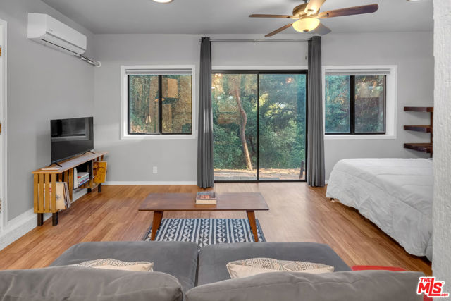 17832 Little Tujunga Canyon Road, Santa Clarita CA: https://media.crmls.org/mediaz/1a582ca6-4d0a-4668-8451-4442c47abef7.jpg