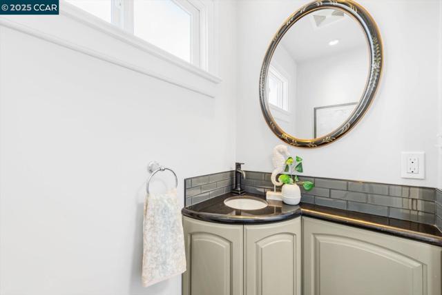 708 Pomona Ave, El Cerrito CA: https://media.crmls.org/mediaz/1a586684-a36b-474c-8da5-9ce5128e5c57.jpg