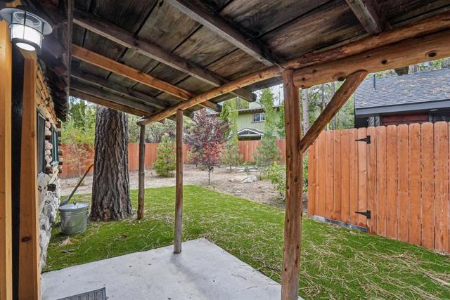 25750 Alderwood, Idyllwild CA: https://media.crmls.org/mediaz/1a58df6c-cf01-44ef-be35-d964de2d9d4e.jpg