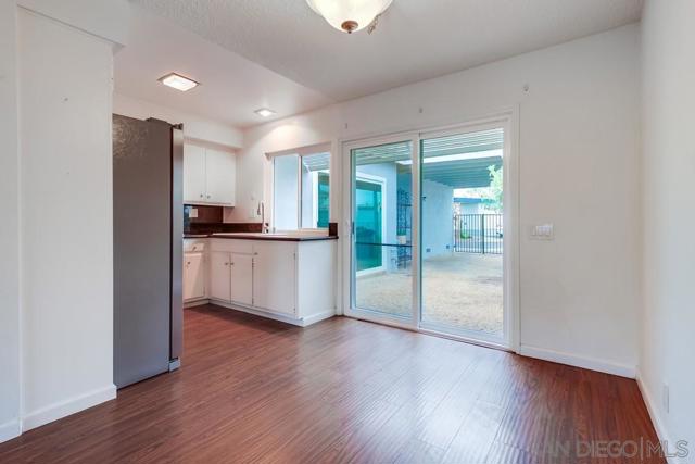 3890 Vista Campana S., Oceanside CA: https://media.crmls.org/mediaz/1a594041-4c00-47b9-950d-69232fb49eb3.jpg