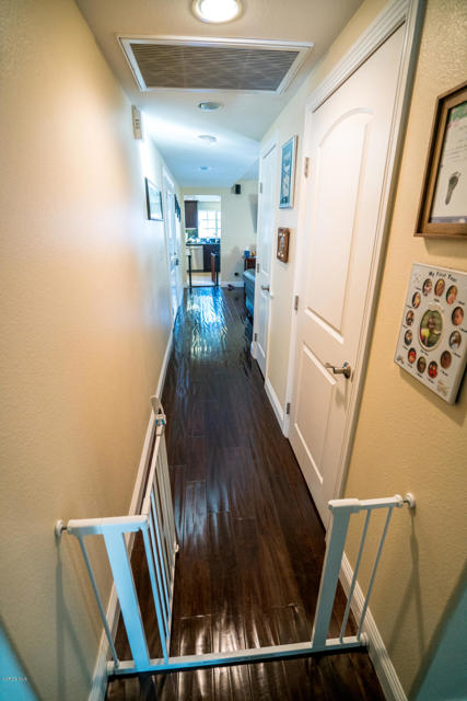 2553 Scott Pl-Hallway