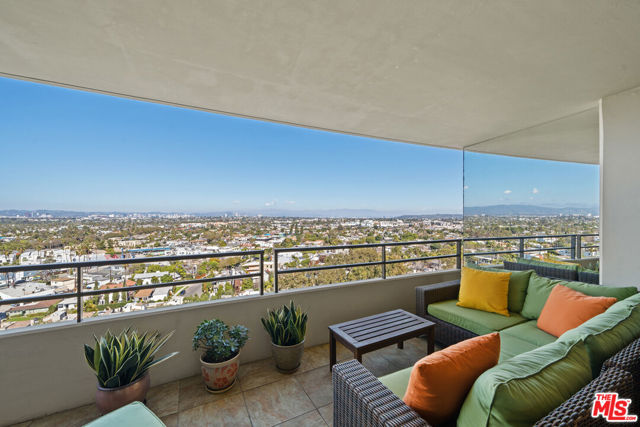 4316 Marina City Drive, 931 photo 7