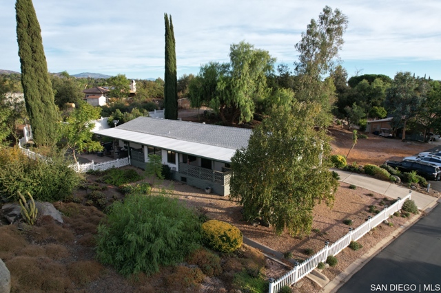 18218 Paradise Mountain Rd, Valley Center CA: https://media.crmls.org/mediaz/1a5bf09b-bd13-4511-bdb2-b8873fecc19f.jpg