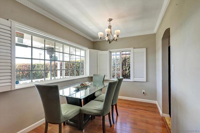 5238 Cervantes Ave, San Diego CA: https://media.crmls.org/mediaz/1a5c08a8-d672-4cc1-bf8a-e8baa39c9980.jpg