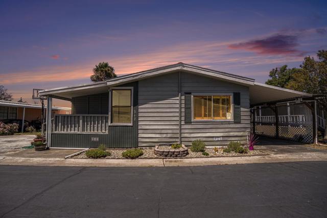 342 Benet Court, Bethel Island CA: https://media.crmls.org/mediaz/1a5cc139-1c7d-4782-bb3c-a0bc4f400f97.jpg
