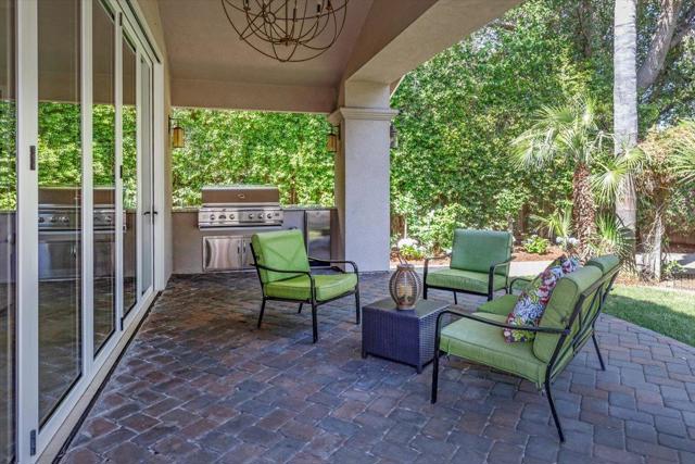 32 N El Monte Avenue, Los Altos CA: https://media.crmls.org/mediaz/1a5d2422-6b71-4856-bb3e-dc630a68600a.jpg