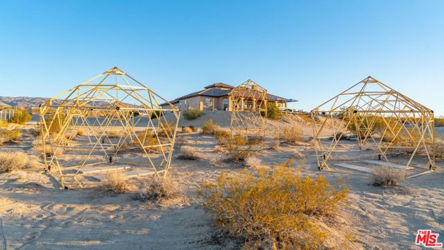 71638 Laura Lane,  CA: https://media.crmls.org/mediaz/1a5d5692-1a99-4a17-a05f-edc5c957184f.jpg