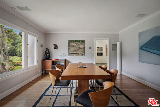 3818 Hollyline Avenue, Sherman Oaks CA: https://media.crmls.org/mediaz/1a5eac49-0210-46aa-9029-0b8447a46483.jpg
