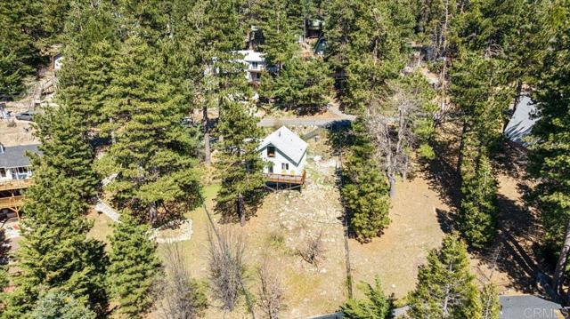 Detail Gallery Image 7 of 26 For 31111 All View Dr, Running Springs,  CA 92382 - 3 Beds | 1/1 Baths