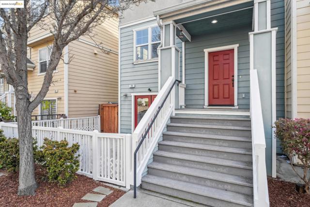 711 Summer Ln, Richmond CA: https://media.crmls.org/mediaz/1a603c4e-c19d-4e60-a827-521f58f51359.jpg