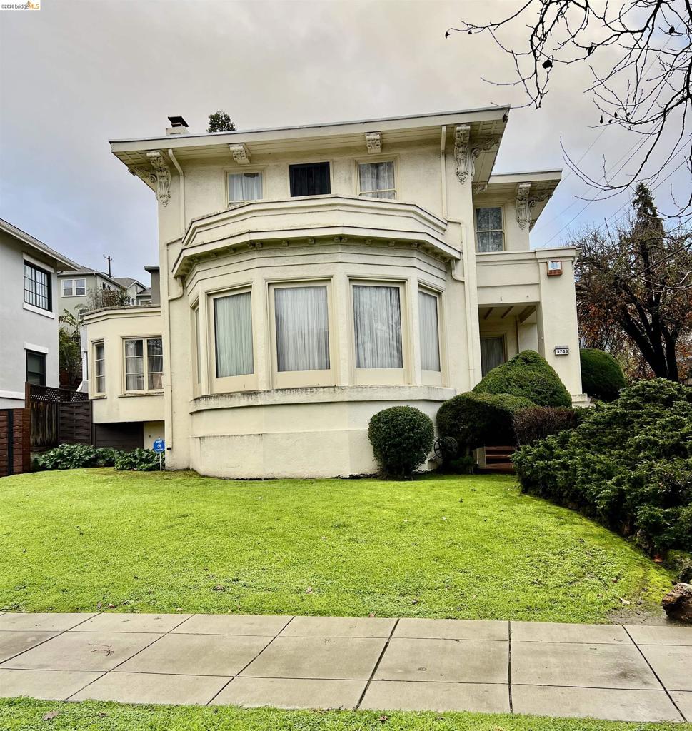 3788 LAKESHORE